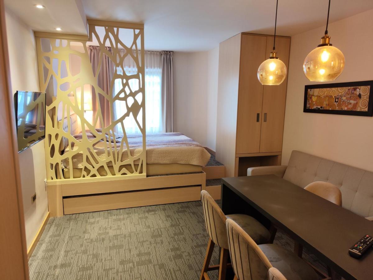 Snow White Apartments 카파오닉 외부 사진