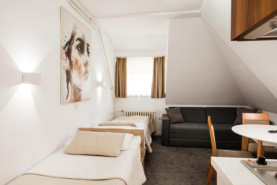 Snow White Apartments 카파오닉 외부 사진